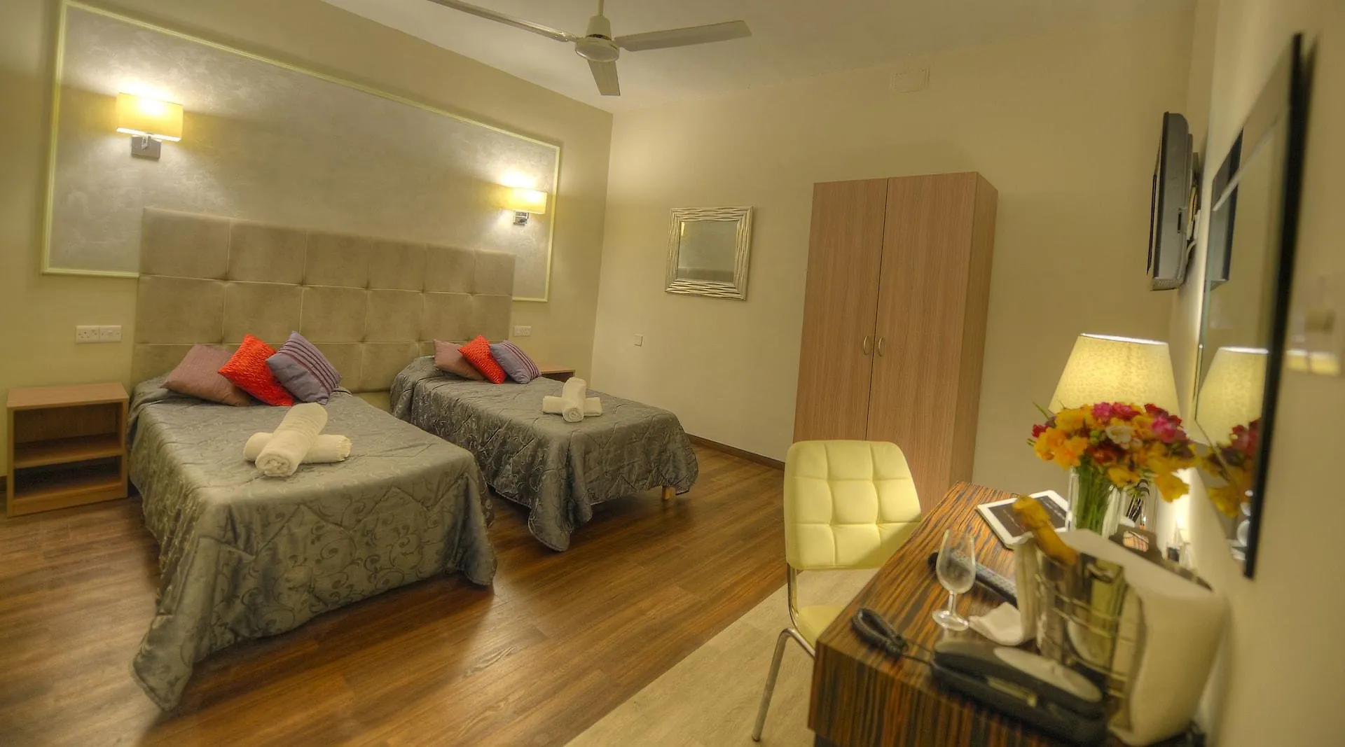Europa Hotel Sliema 2*,  Malta