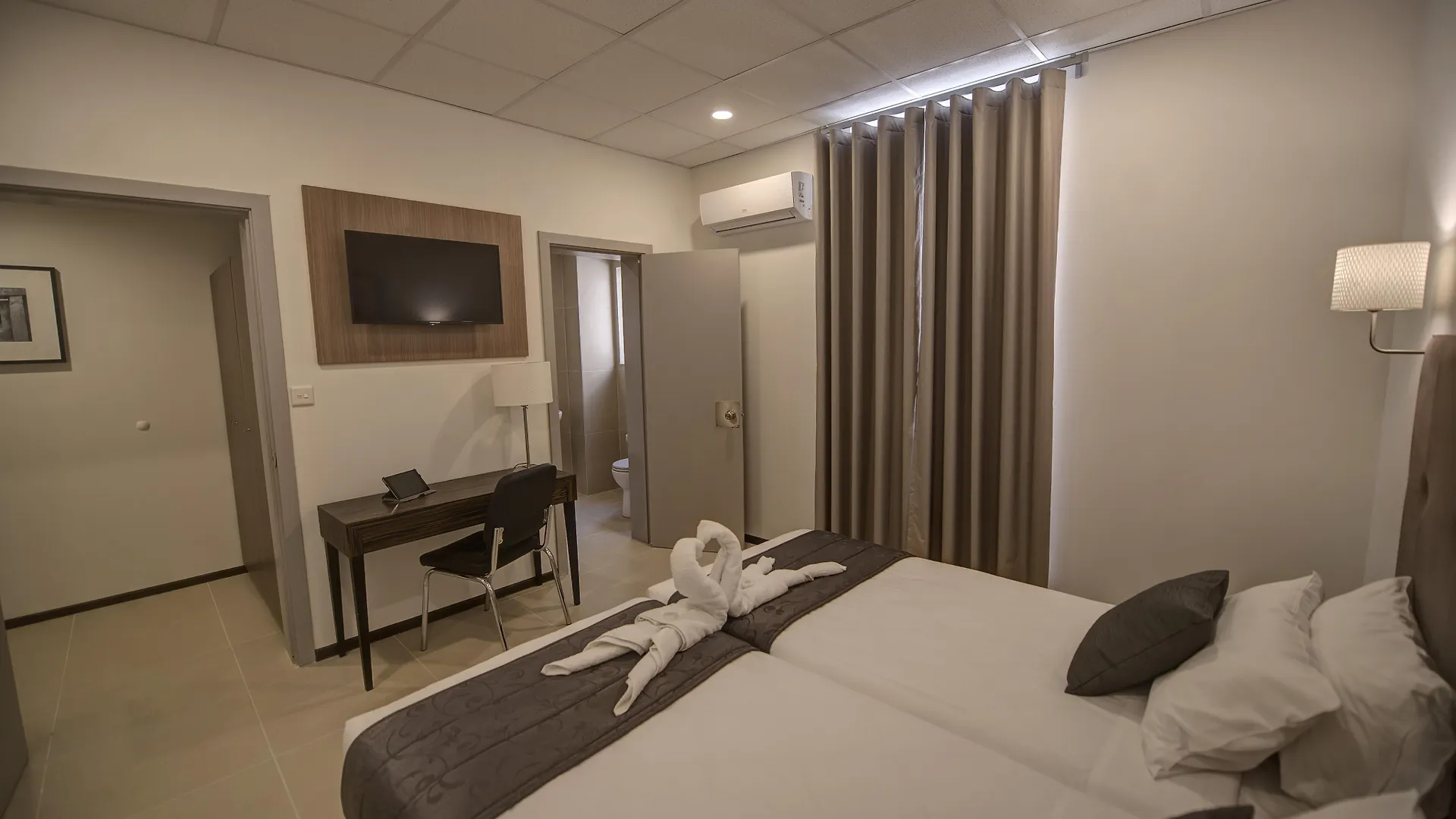 Europa Hotel Sliema 2*,  Malta