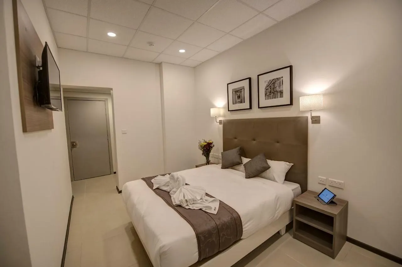 Europa Hotel Sliema 2*,